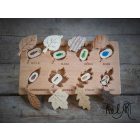 Wooden board - with leafs & bugs